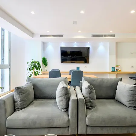 Ξενοδοχείο Emete & Coworking By Airnest 3*