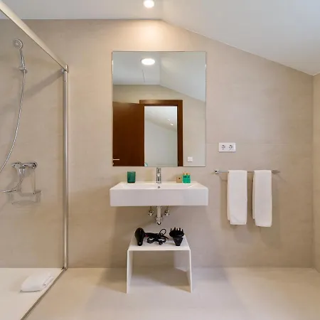 Emete & Coworking By Airnest Отель 3*