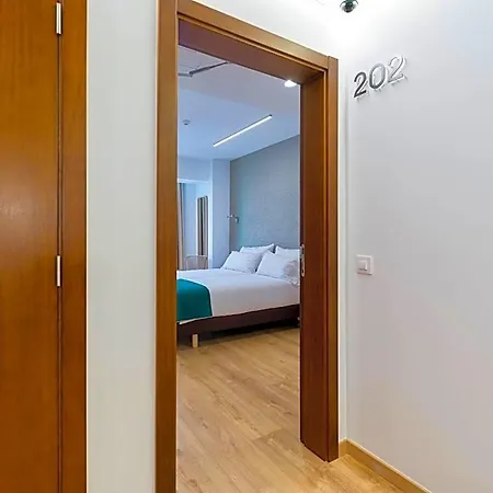Emete & Coworking By Airnest 3*